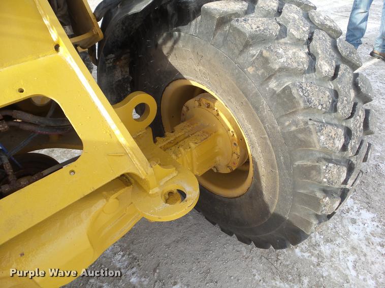 image for item BZ9977 2011 Caterpillar 906H wheel loader