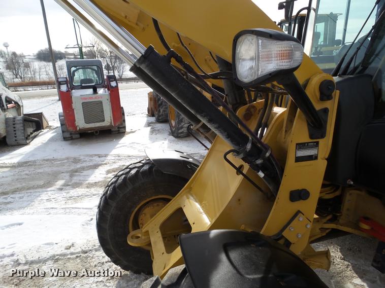 image for item BZ9977 2011 Caterpillar 906H wheel loader
