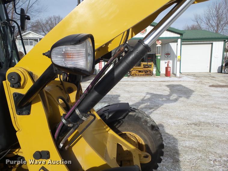 image for item BZ9977 2011 Caterpillar 906H wheel loader
