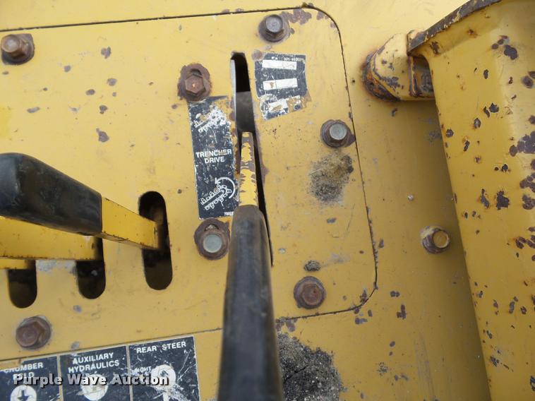 image for item BZ9982 1992 Vermeer V4750 trencher