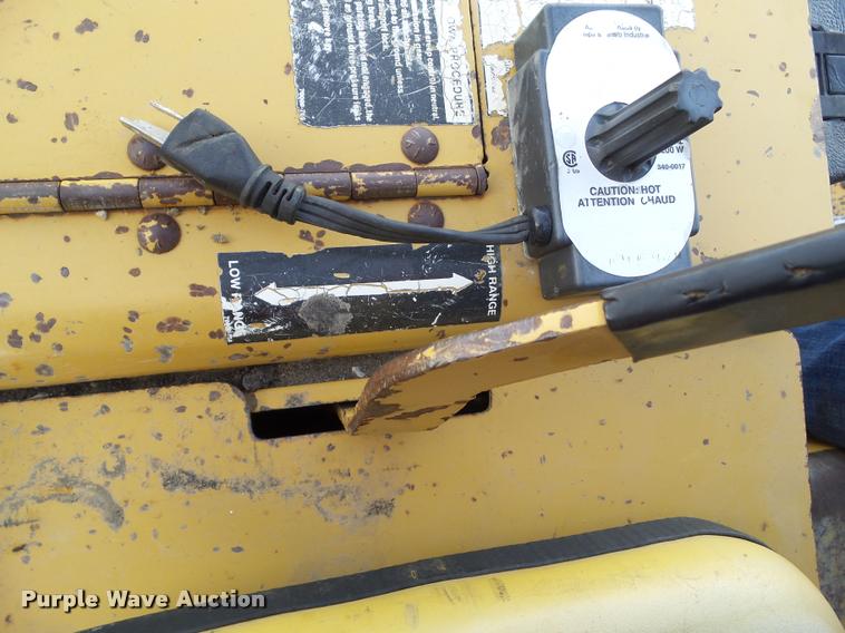 image for item BZ9982 1992 Vermeer V4750 trencher