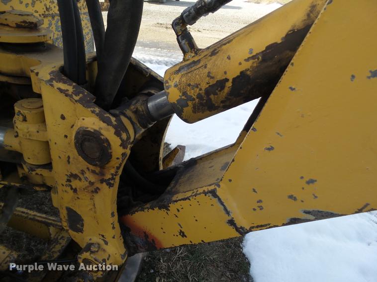 image for item BZ9982 1992 Vermeer V4750 trencher