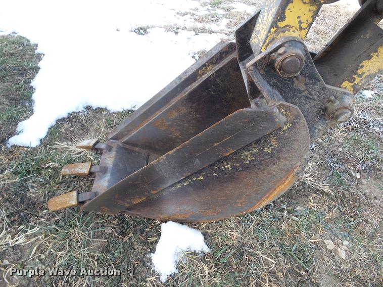 image for item BZ9982 1992 Vermeer V4750 trencher