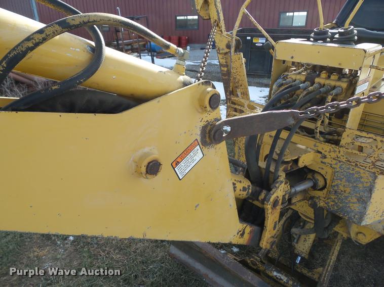 image for item BZ9982 1992 Vermeer V4750 trencher