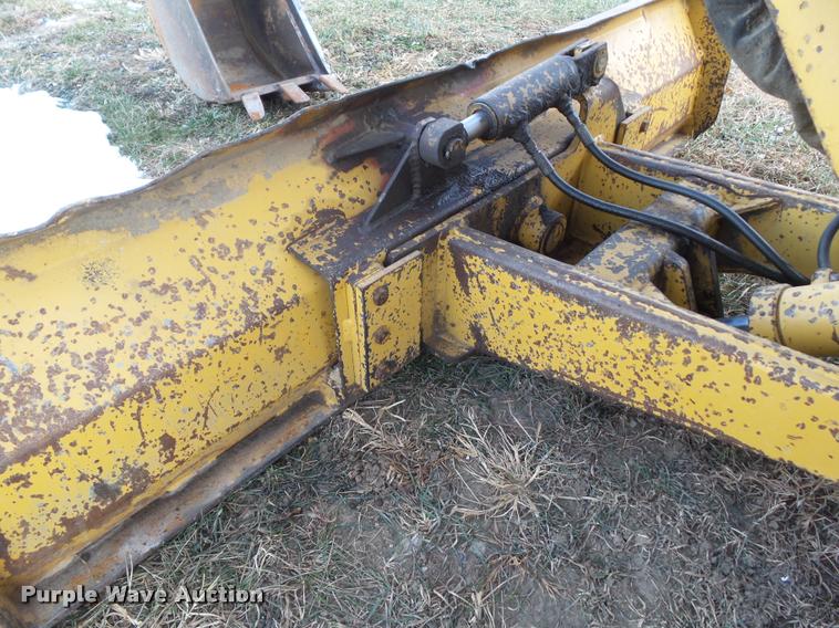 image for item BZ9982 1992 Vermeer V4750 trencher