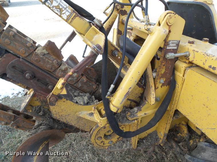 image for item BZ9982 1992 Vermeer V4750 trencher