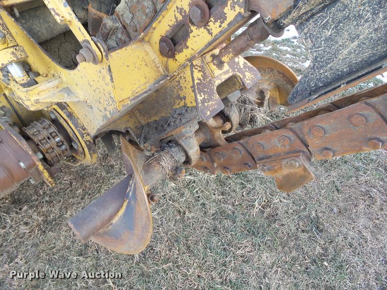 image for item BZ9982 1992 Vermeer V4750 trencher