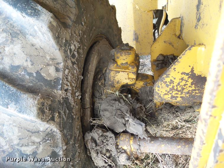 image for item BZ9982 1992 Vermeer V4750 trencher