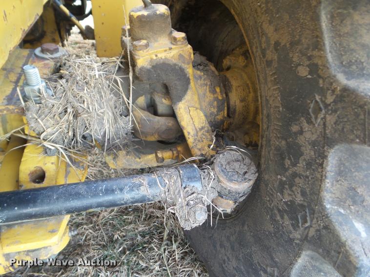 image for item BZ9982 1992 Vermeer V4750 trencher