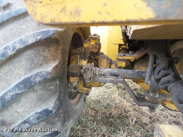 image for item BZ9982 1992 Vermeer V4750 trencher