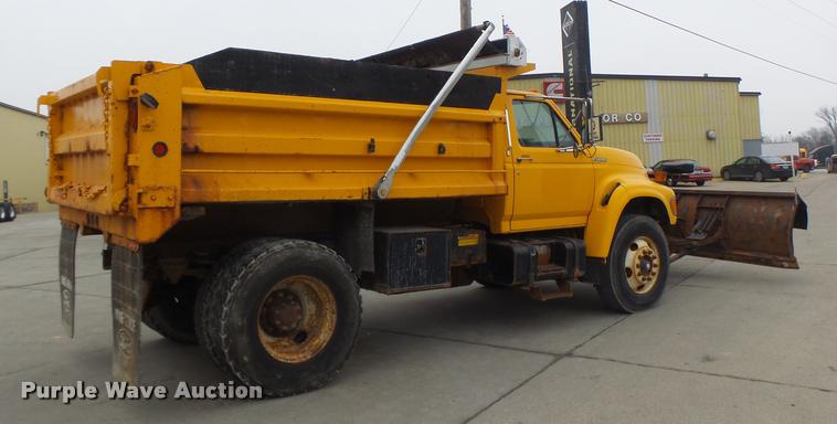 image for item DA3252 1998 Ford F800 Super Duty dump truck