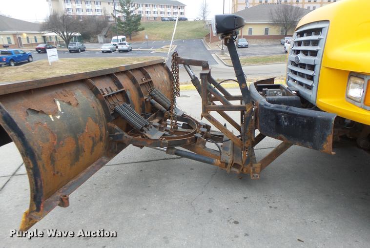 image for item DA3252 1998 Ford F800 Super Duty dump truck