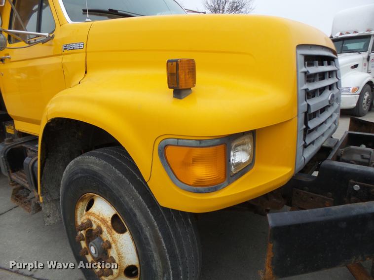 image for item DA3252 1998 Ford F800 Super Duty dump truck