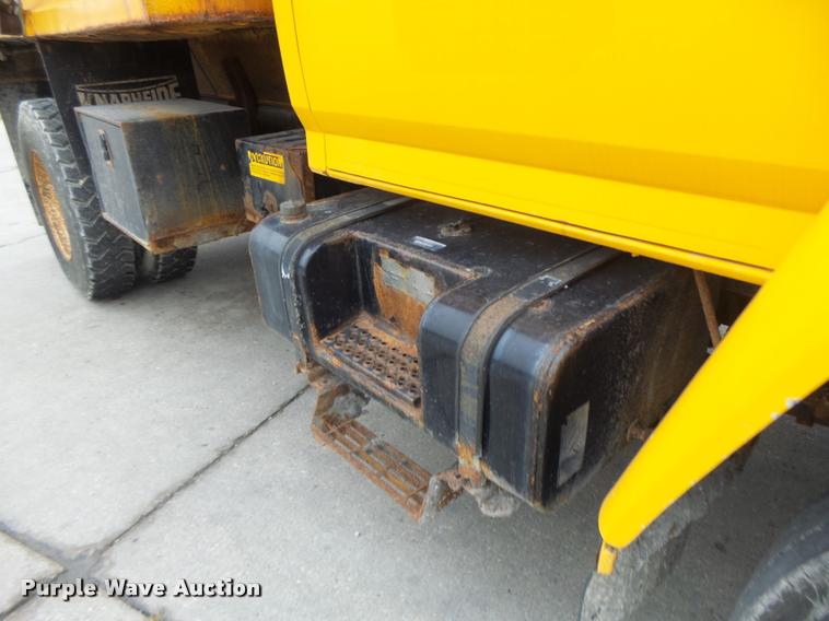 image for item DA3252 1998 Ford F800 Super Duty dump truck