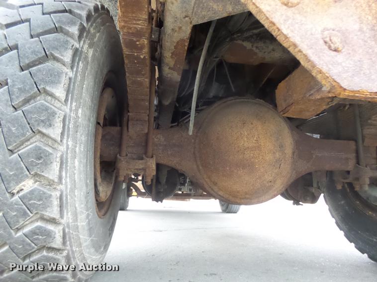 image for item DA3252 1998 Ford F800 Super Duty dump truck