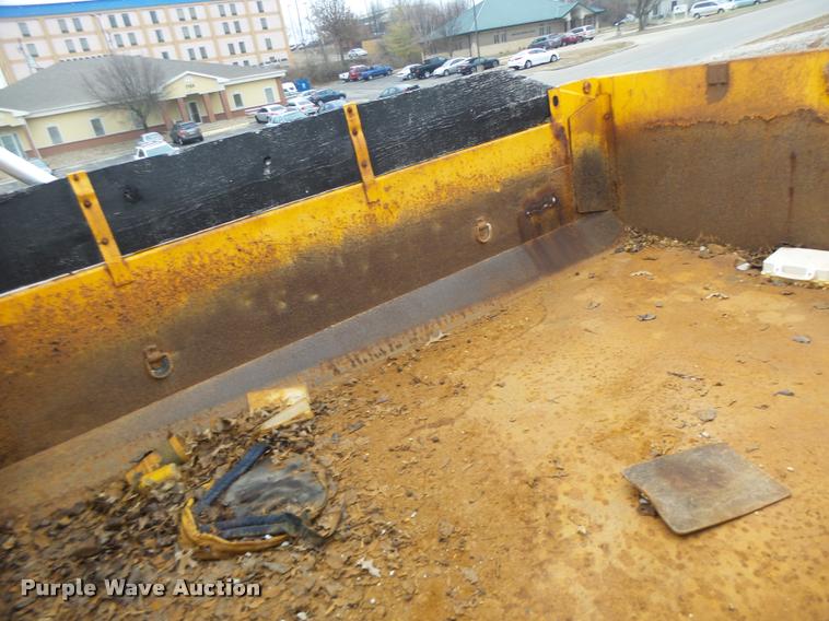 image for item DA3252 1998 Ford F800 Super Duty dump truck