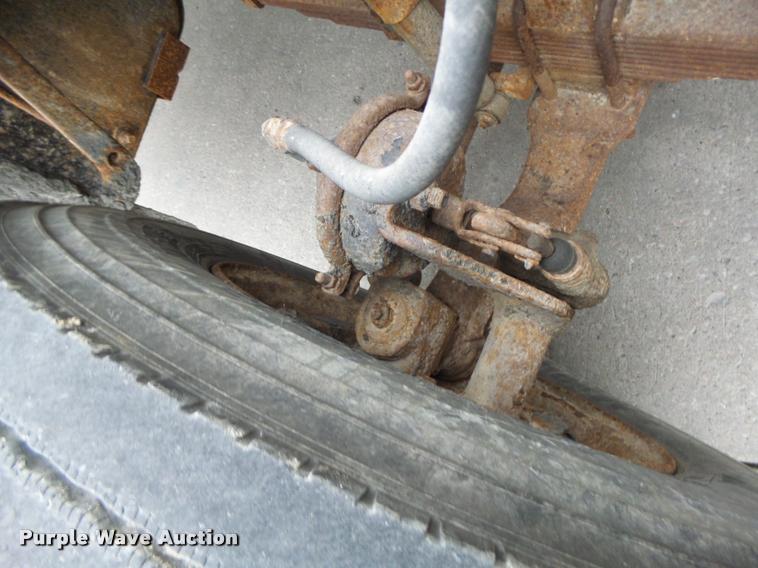 image for item DA3252 1998 Ford F800 Super Duty dump truck