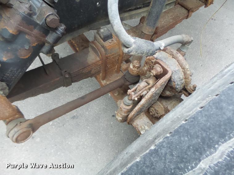 image for item DA3252 1998 Ford F800 Super Duty dump truck