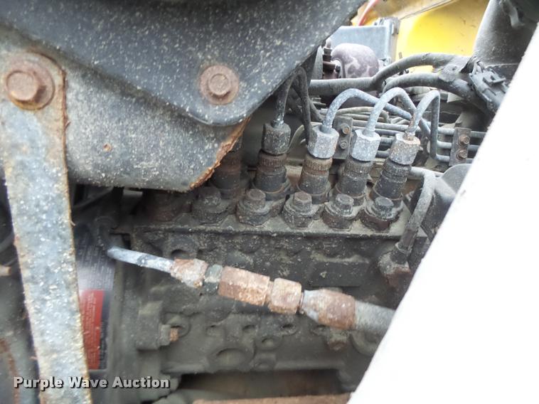 image for item DA3252 1998 Ford F800 Super Duty dump truck