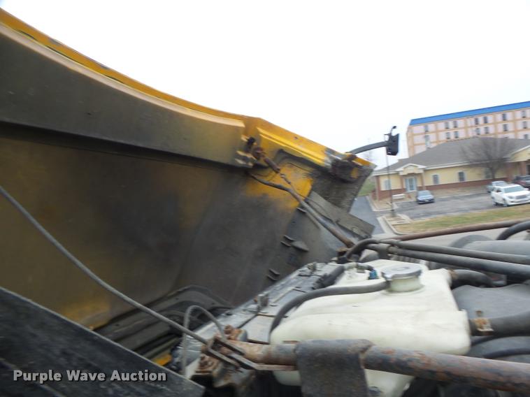 image for item DA3252 1998 Ford F800 Super Duty dump truck