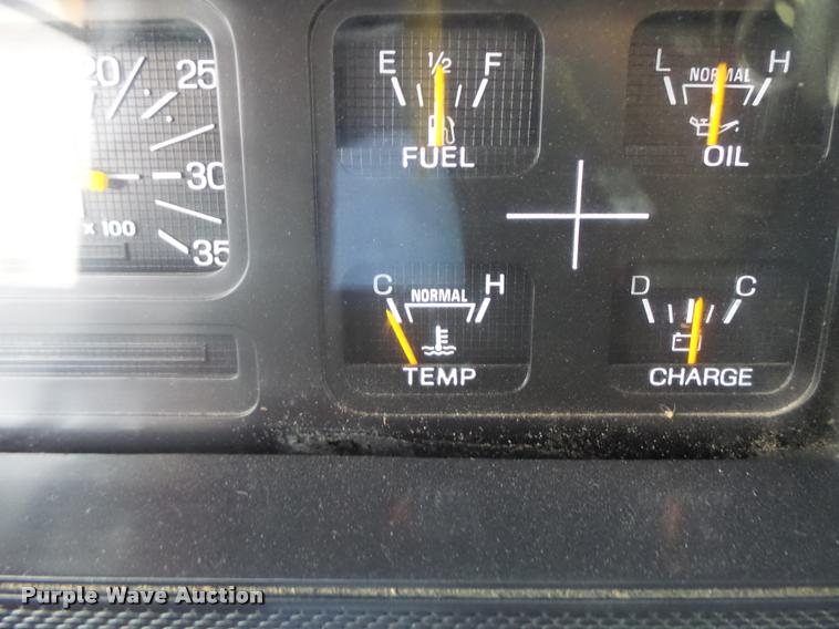 image for item DA3252 1998 Ford F800 Super Duty dump truck