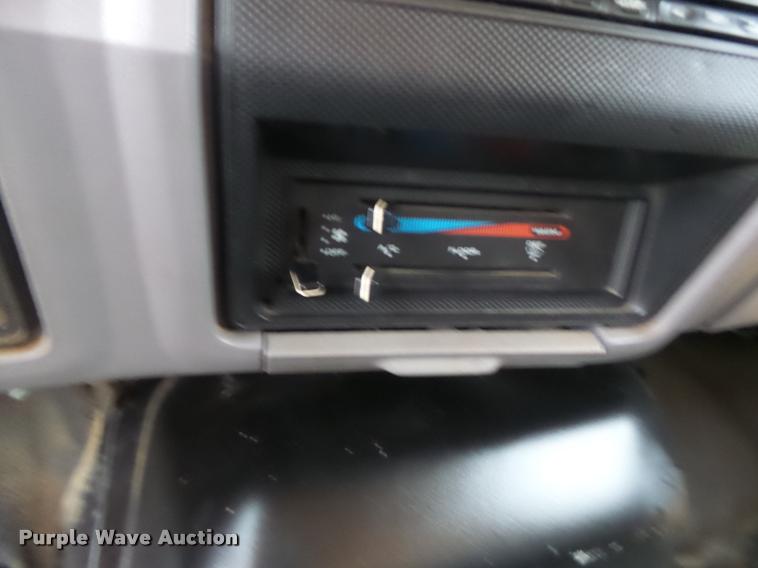 image for item DA3252 1998 Ford F800 Super Duty dump truck