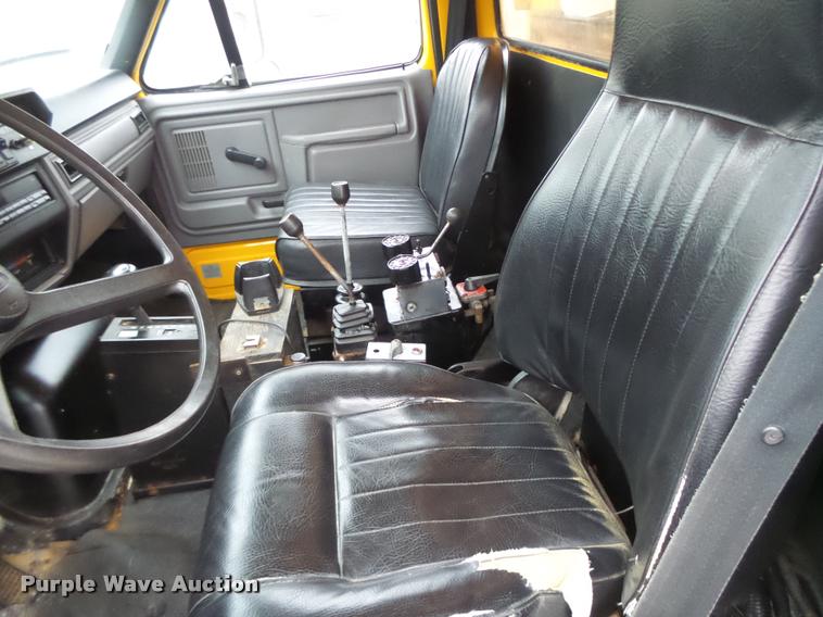 image for item DA3252 1998 Ford F800 Super Duty dump truck