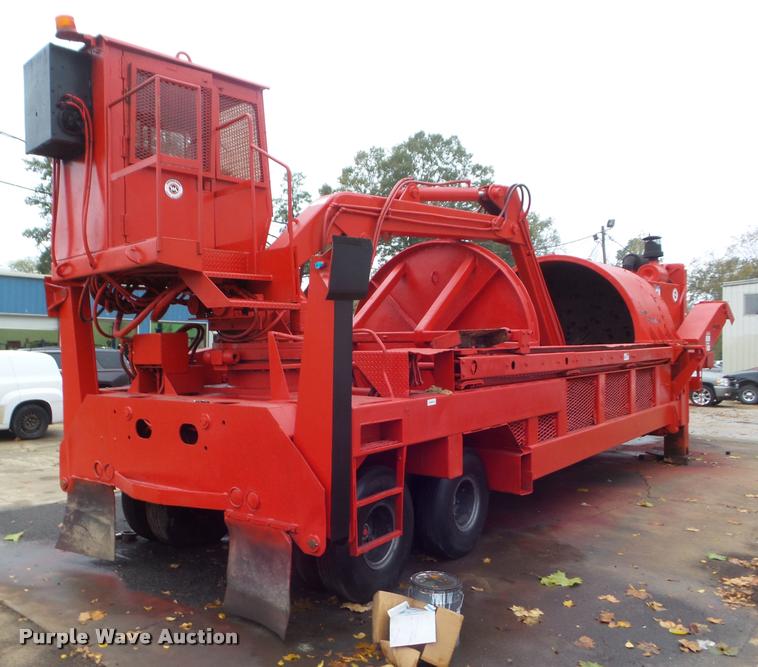 image for item DA5107 1990 Morbark waste grinder