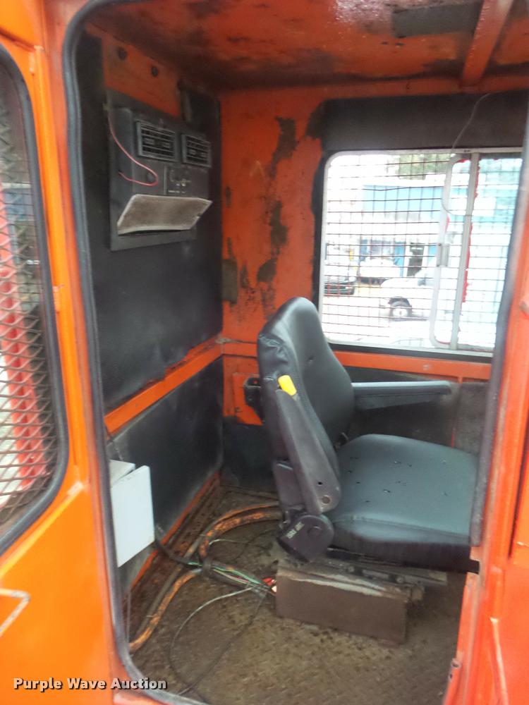 image for item DA5107 1990 Morbark waste grinder