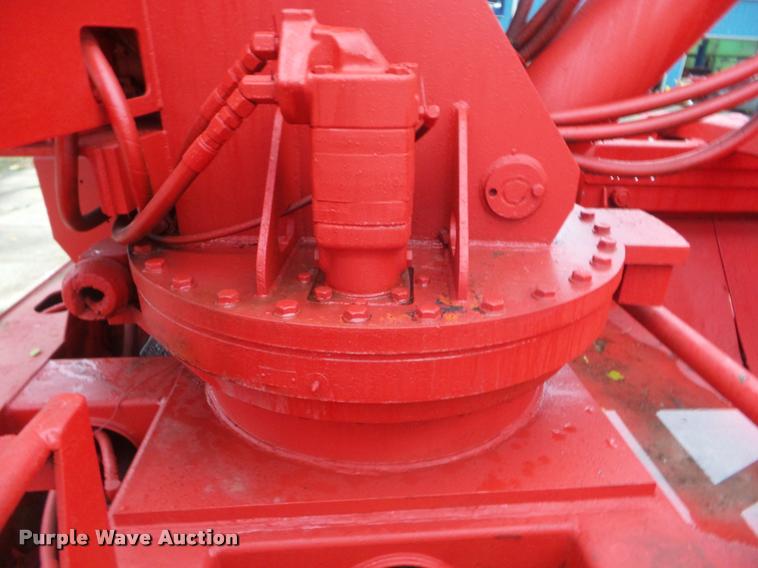 image for item DA5107 1990 Morbark waste grinder