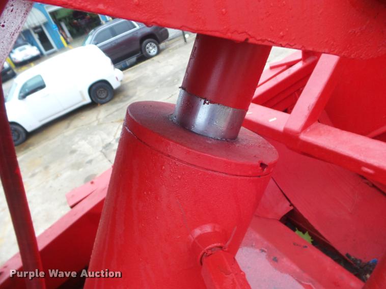 image for item DA5107 1990 Morbark waste grinder