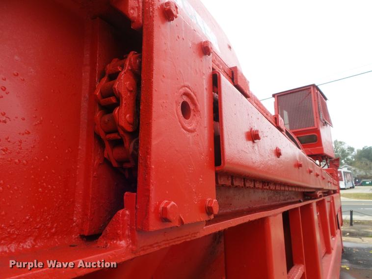 image for item DA5107 1990 Morbark waste grinder