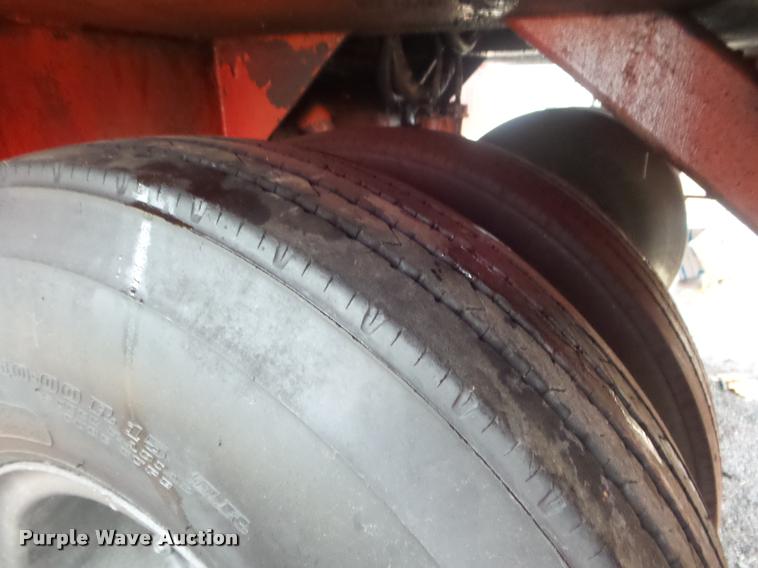 image for item DA5107 1990 Morbark waste grinder