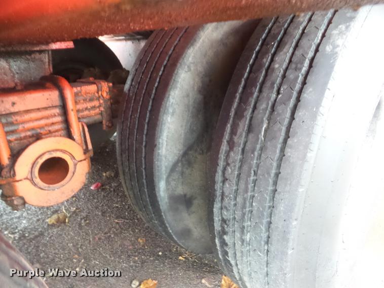 image for item DA5107 1990 Morbark waste grinder