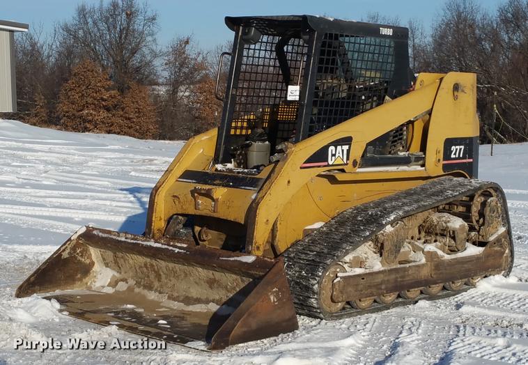 image for item DA5825 2004 Caterpillar 277 skid steer