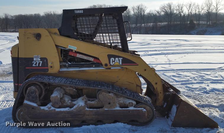 image for item DA5825 2004 Caterpillar 277 skid steer