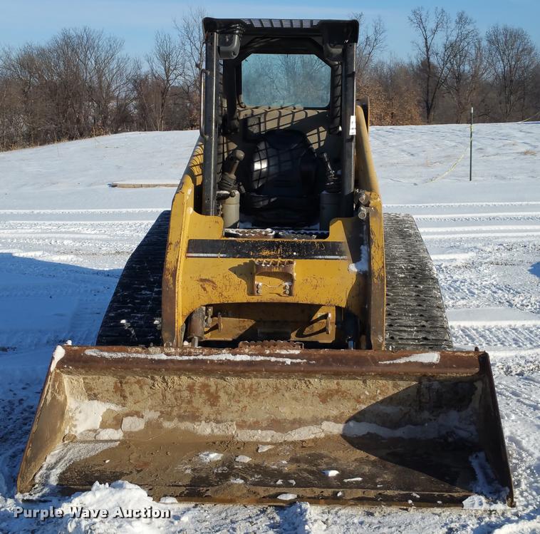 image for item DA5825 2004 Caterpillar 277 skid steer