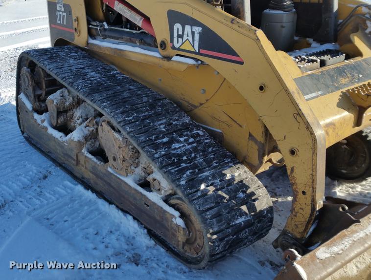image for item DA5825 2004 Caterpillar 277 skid steer