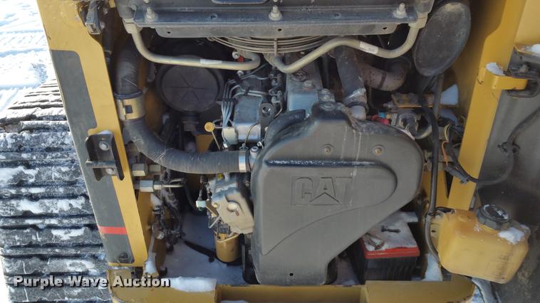 image for item DA5825 2004 Caterpillar 277 skid steer