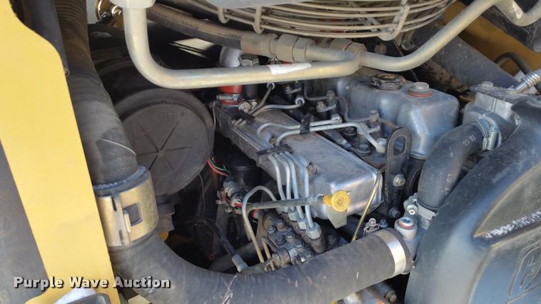 image for item DA5825 2004 Caterpillar 277 skid steer