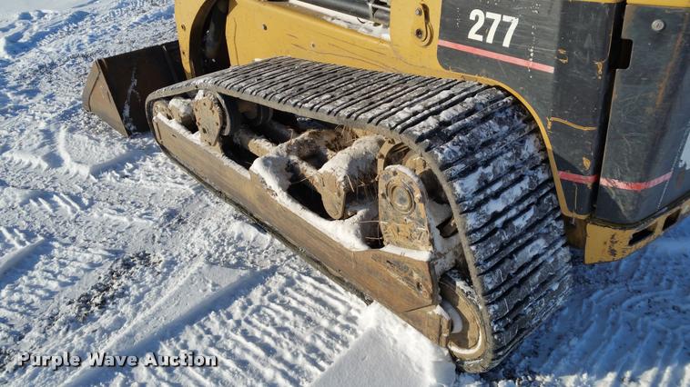 image for item DA5825 2004 Caterpillar 277 skid steer