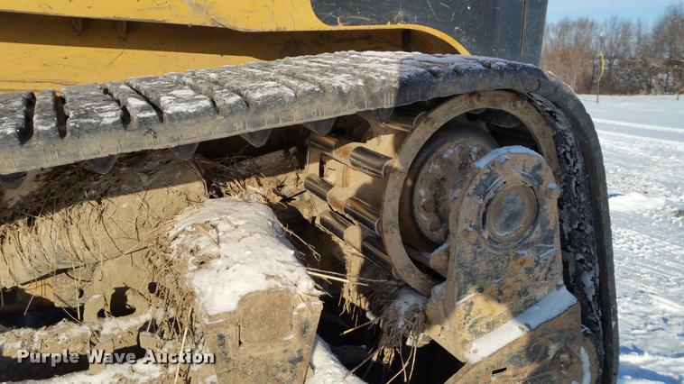image for item DA5825 2004 Caterpillar 277 skid steer