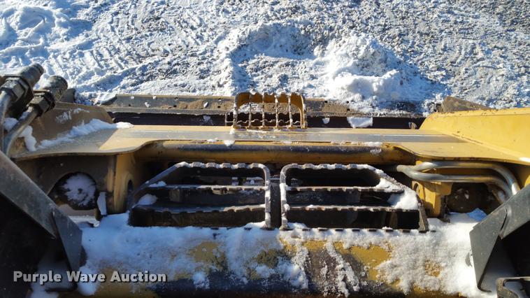 image for item DA5825 2004 Caterpillar 277 skid steer