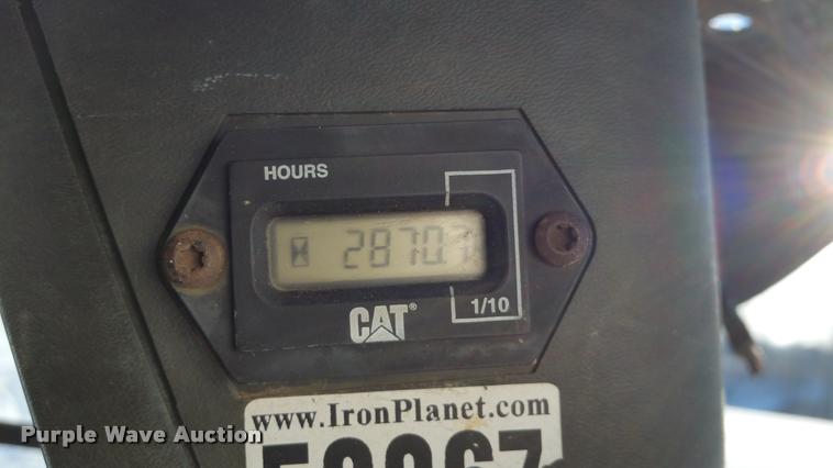 image for item DA5825 2004 Caterpillar 277 skid steer