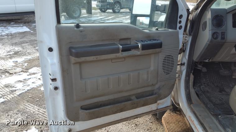 image for item DA5829 2008 Ford F450 Super Duty Crew Cab flatbed truck