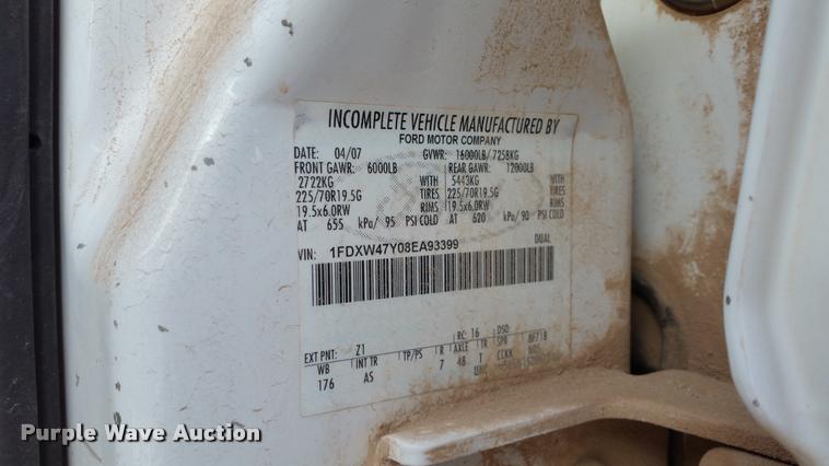 image for item DA5829 2008 Ford F450 Super Duty Crew Cab flatbed truck