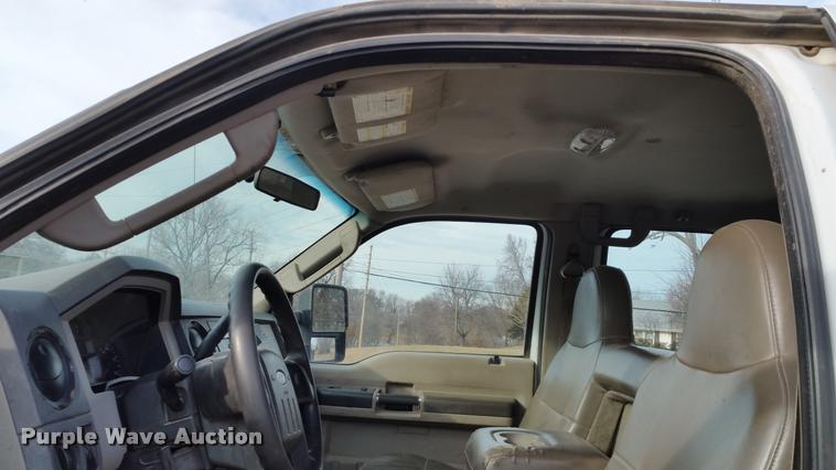 image for item DA5829 2008 Ford F450 Super Duty Crew Cab flatbed truck