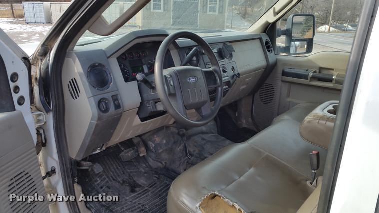 image for item DA5829 2008 Ford F450 Super Duty Crew Cab flatbed truck