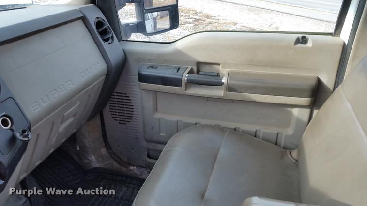 image for item DA5829 2008 Ford F450 Super Duty Crew Cab flatbed truck