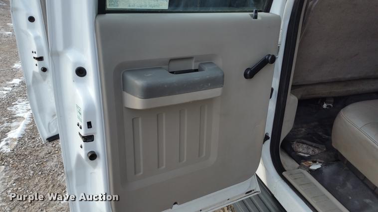 image for item DA5830 2008 Ford F550 Crew Cab dump truck